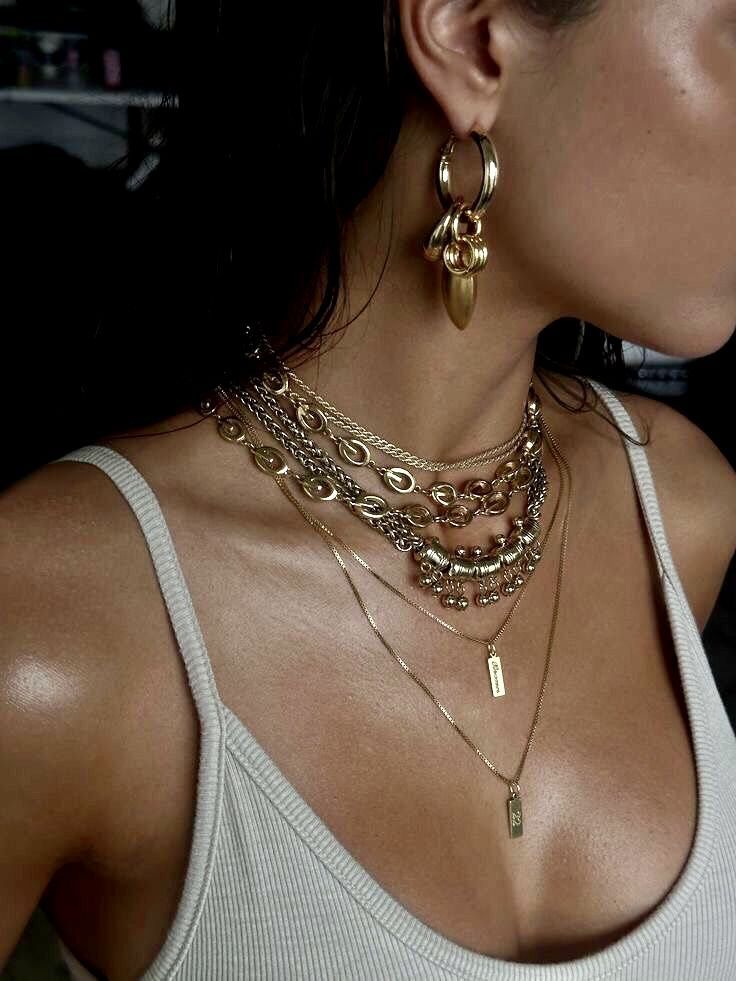 How To Build The Perfect Necklace Stack? Let us break it down for you